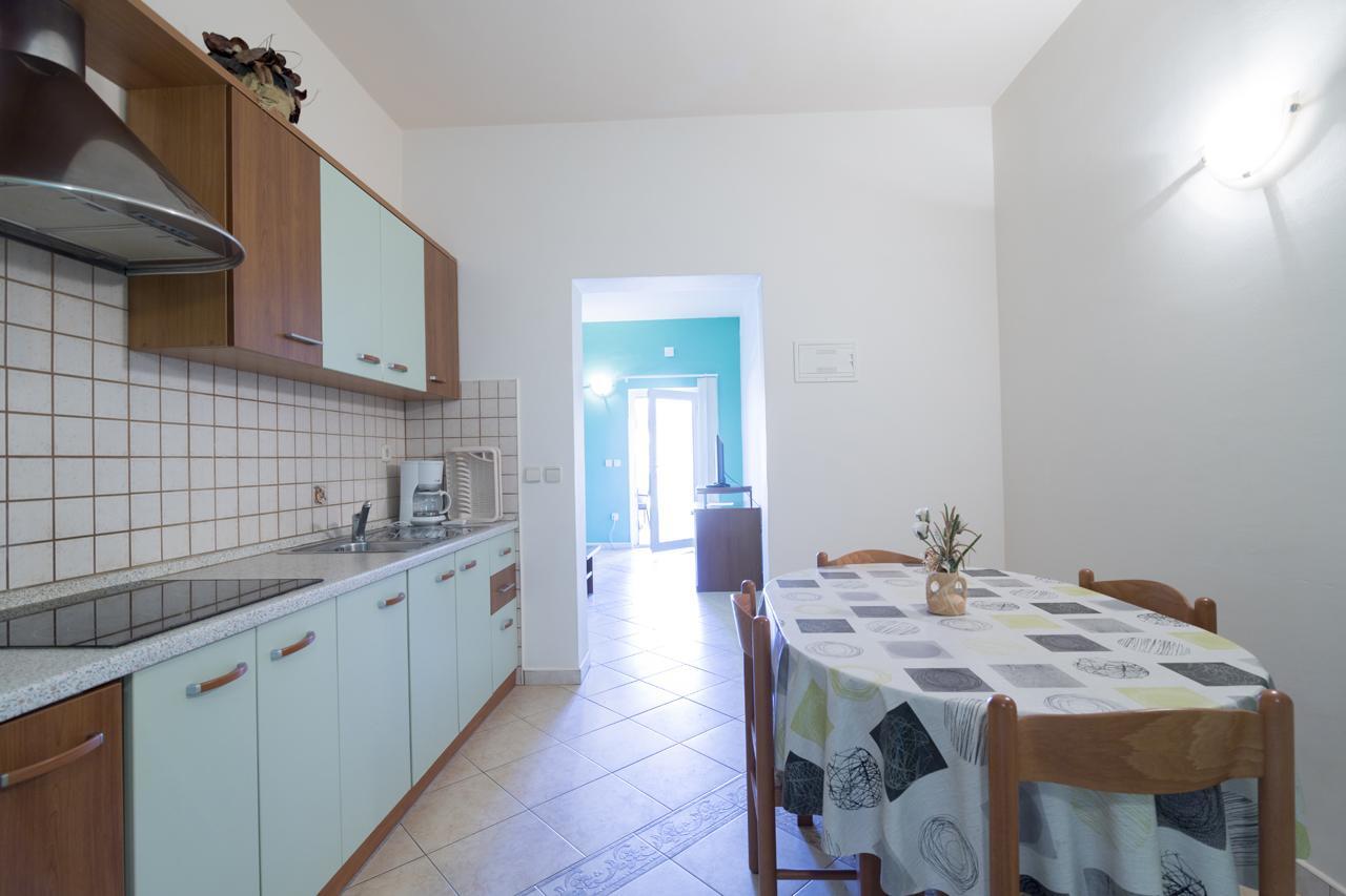 Apartments Kori Funtana Eksteriør bilde